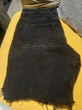 Bershka Pantalones Cortos Negros Rotos T-42