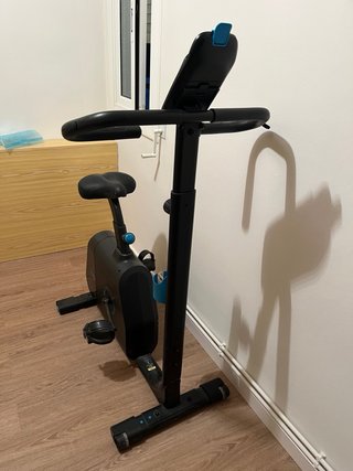 Bici Estática DOMYOS 500 Negra, 67€