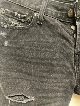 Pantalón corto Hollister gris roto