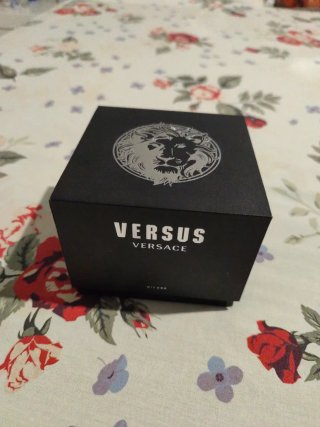 Reloj versus Versace