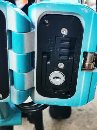 Bici eléctrica plegable MUY cuidada + extras