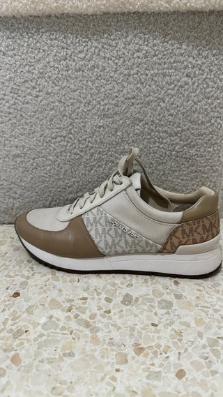 Zapatillas Michael Kors Beige y Marrón