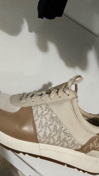 Zapatillas Michael Kors Beige y Marrón