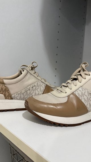 Zapatillas Michael Kors Beige y Marrón