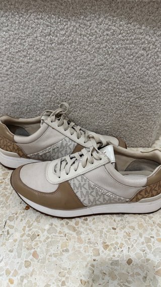 Zapatillas Michael Kors Beige y Marrón