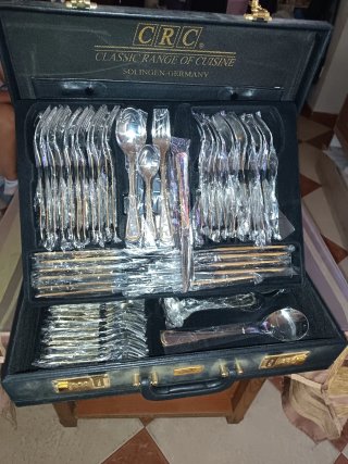Conjunto Vajilla Porcelana , Cristal y cubertería