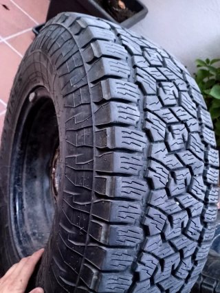4 Ruedas 265/70 R15 Toyo