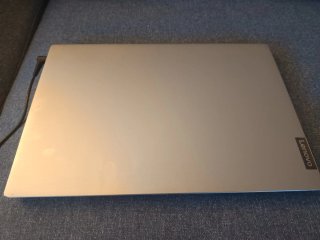 Lenovo Ideapad S145 15AST Plata