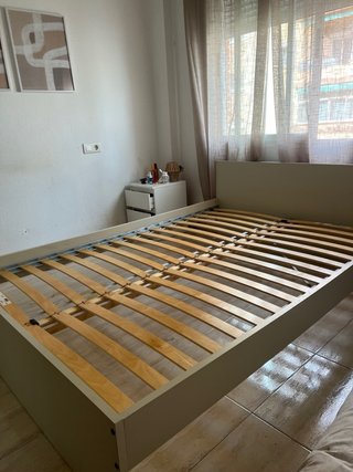 Cama individual beige/blanca