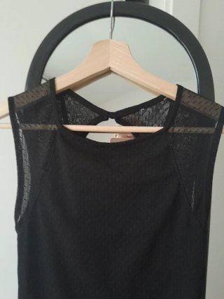 Vestido negro Pull and Bear talla 32