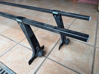 Barras de techo Thule para vierteaguas.