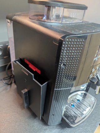 Cafetera Krups Essential EA81 LCD