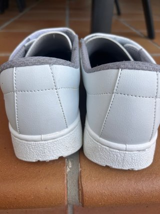 Zuecos Dian Talla 37 y 39 Blancos