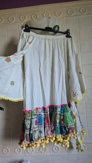 Abito boho ricamato taglia unica spalle scoperte