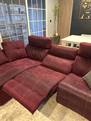 Sofá chaise longue rojo y gris eléctrico