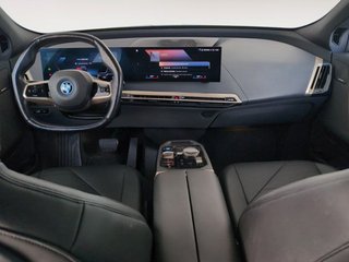BMW iX xDrive40 240 kW (326 CV)