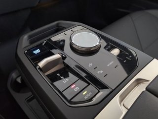BMW iX xDrive40 240 kW (326 CV)
