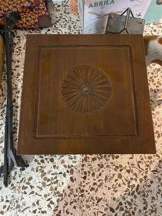 Mesita auxiliar madera tallada vintage