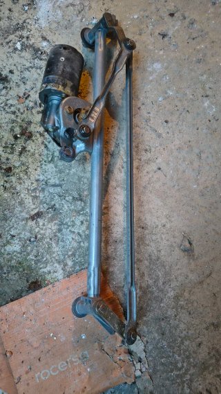 Motor limpiaparabrisas y varillaje. Opel calibra16