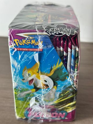 Pokemon Espada Escudo Golpe Fusion Caja