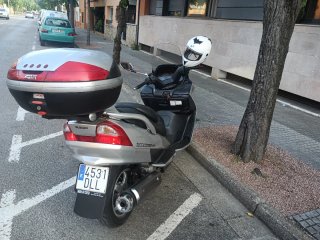 Maxi Scooter 400C ITV nueva, acepto cambio por c