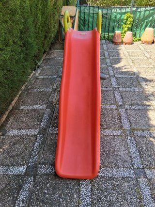 Tobogán infantil Smoby rojo y verde conexión agua