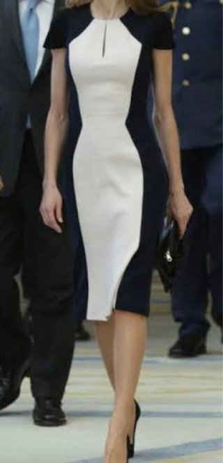 Vestido de fiesta beige y negro