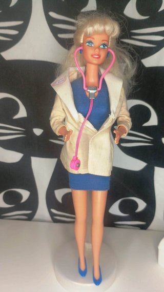 Barbie Doctora con Bebé y Maletín