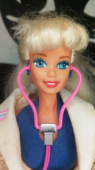 Barbie Doctora con Bebé y Maletín