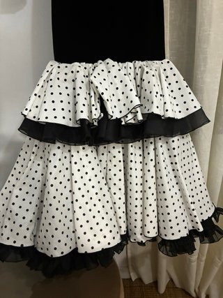 Traje Flamenca Negro y Blanco Lunares