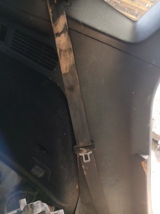 CINTURON SEGURIDAD TRASERO IZQUIERDO Ford Kuga (2019->2024)
