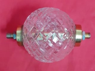 BOLA VIDRIO Y LATON LAMPARA.