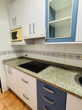 Cocina completa azul y blanca