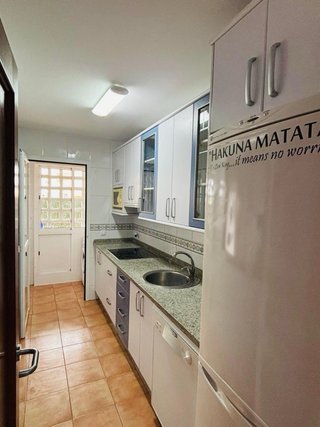 Cocina completa azul y blanca