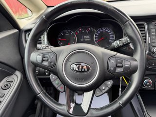 KIA Carens 2015 UNICO DUEÑO 7 plazas PEGATINA C