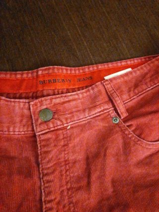 Pantalón Burberry Jeans Rojo de pana.