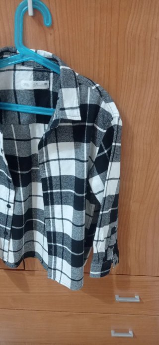 Camisa cuadros blanco y negro de talla 8 años