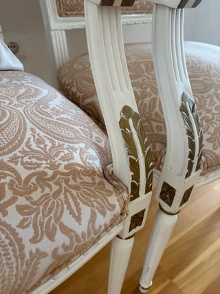 Sillón Vintage Diseño Tapizado Beige y Dorado