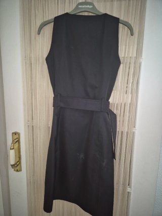 Vestido negro Morgan con cinturón