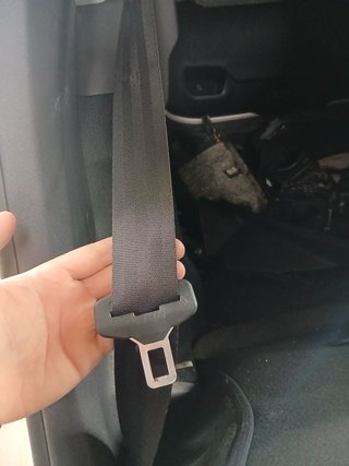 CINTURON SEGURIDAD TRASERO DERECHO Peugeot 208 (01.2012->)
