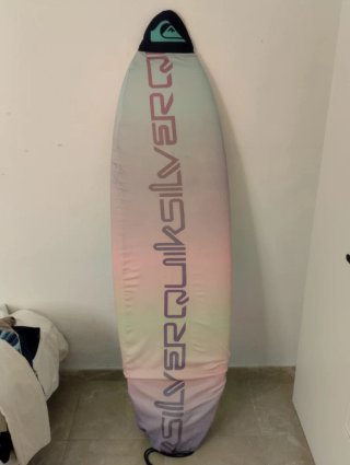 Tabla surf Olaian + funda Quiksilver