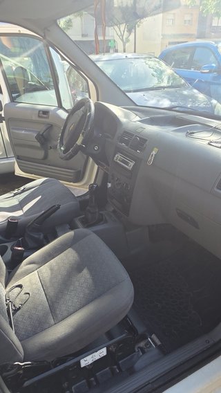 Ford Transit Connect 2005