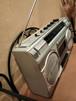 Radio Cassette Sharp GF-4500 Plata,
