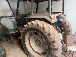Tractor ebro 6070