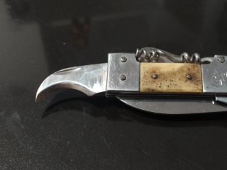 Navaja multiusos de caza con logo