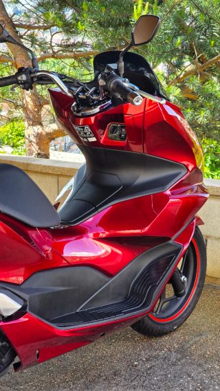 Honda PCX 125cc Maxi Scooter