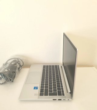 HP 430 G8 Portatile Argento