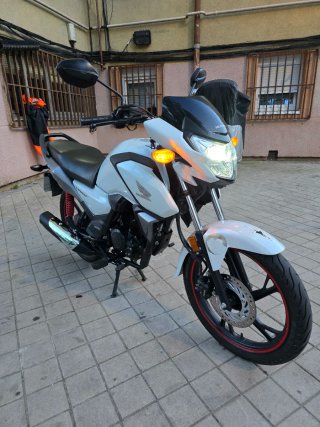 Moto Honda CB 125F Blanca pcx,nmax, 2024