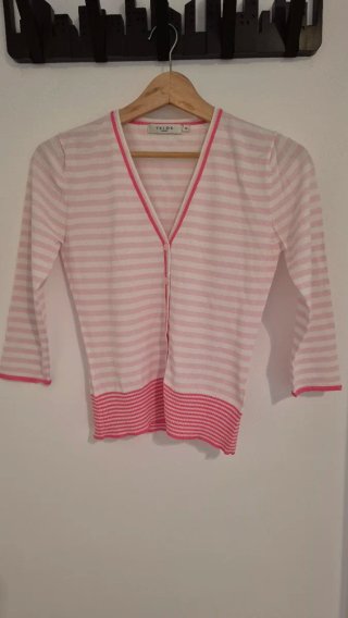 Conjunto top y chaqueta de rayas rosa y blanco