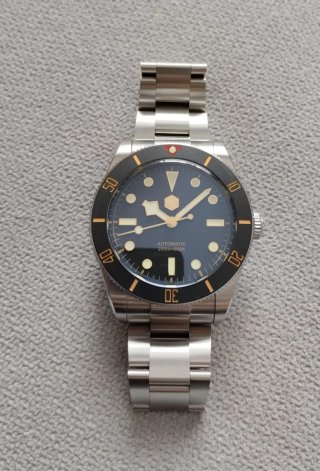 Reloj automático San Martin SN0138 G